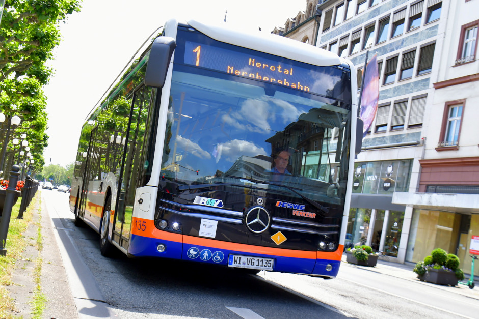 Mit dem Bus zur Rheingauer Weinwoche nach Wiesbaden: ESWE Verkehr erweitert Angebot