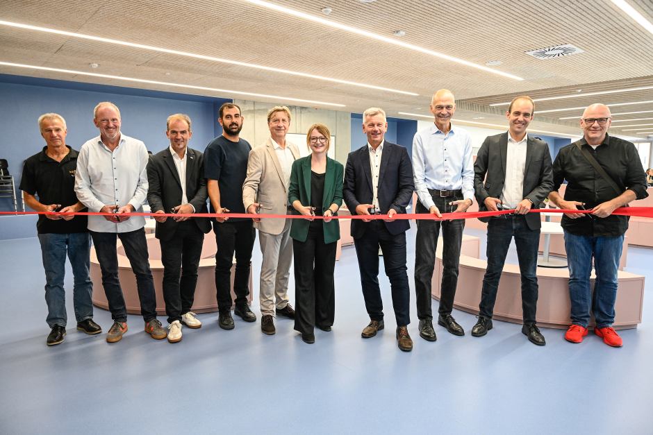 34-Millionen-Euro-Projekt fertiggestellt: Martin-Niemöller-Schule Wiesbaden feiert Einweihung des modernen Erweiterungsbaus!
