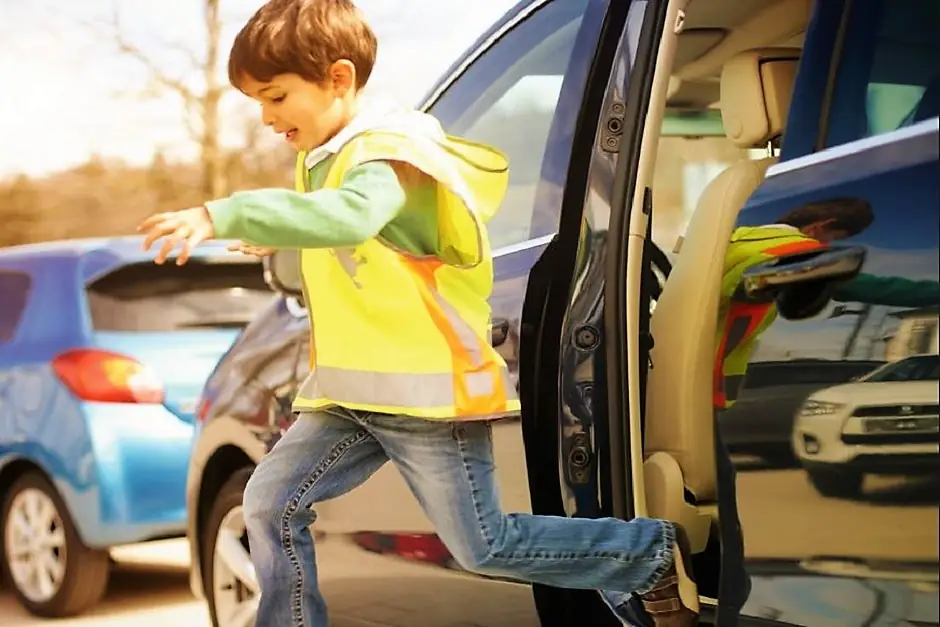 Zum Schulstart in Wiesbaden ruft das Bündnis „Zu Fuß zur Schule und zum Kindergarten“ Eltern dazu auf, das Auto möglichst stehen zu lassen.