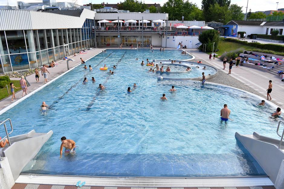 Zum Jubiläum 75 Jahre Freibad Kleinfeldchen gibt es ein grosses Familienfest