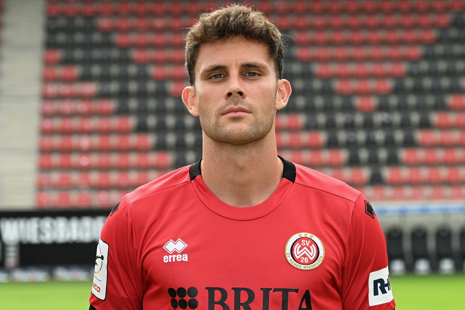 Jakob Lewald hat den Vertrag mit dem SV Wehen Wiesbaden aufgelöst und spielt künftig für Kickers Offenbach