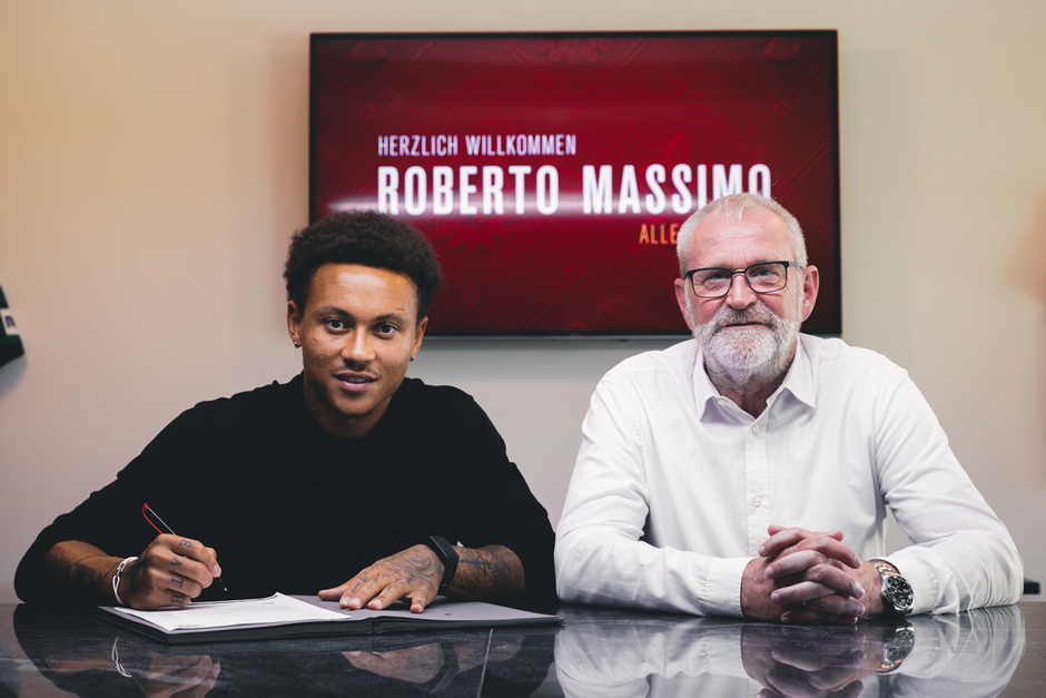 Fussball SV Wehen Wiesbaden Neuzugang Massimo Roberto
