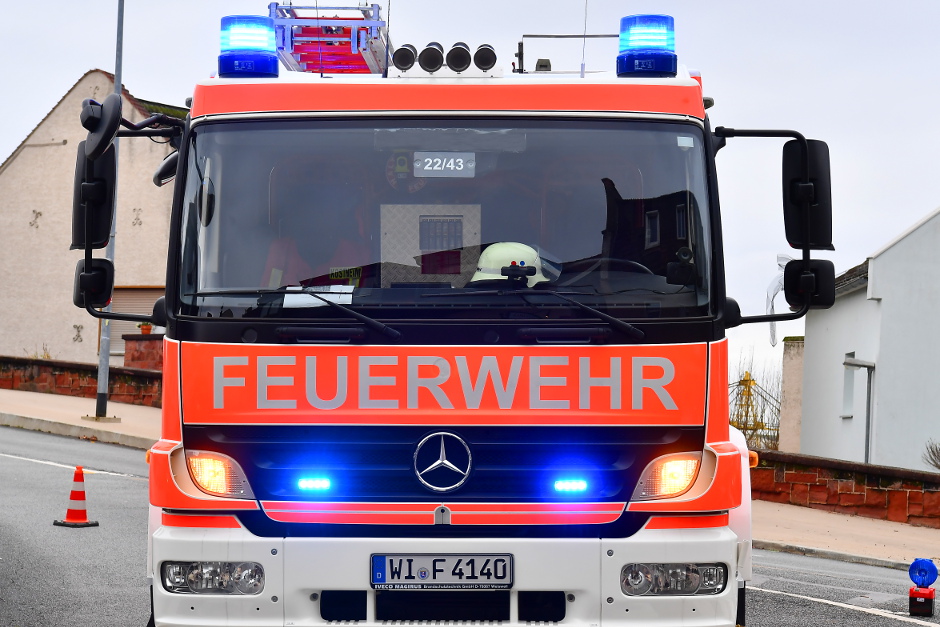 451.000 Euro für die Sicherheit: Wiesbadens Oberbürgermeister Mende übergibt hochmodernes LF 10 an Feuerwehr Sonnenberg!