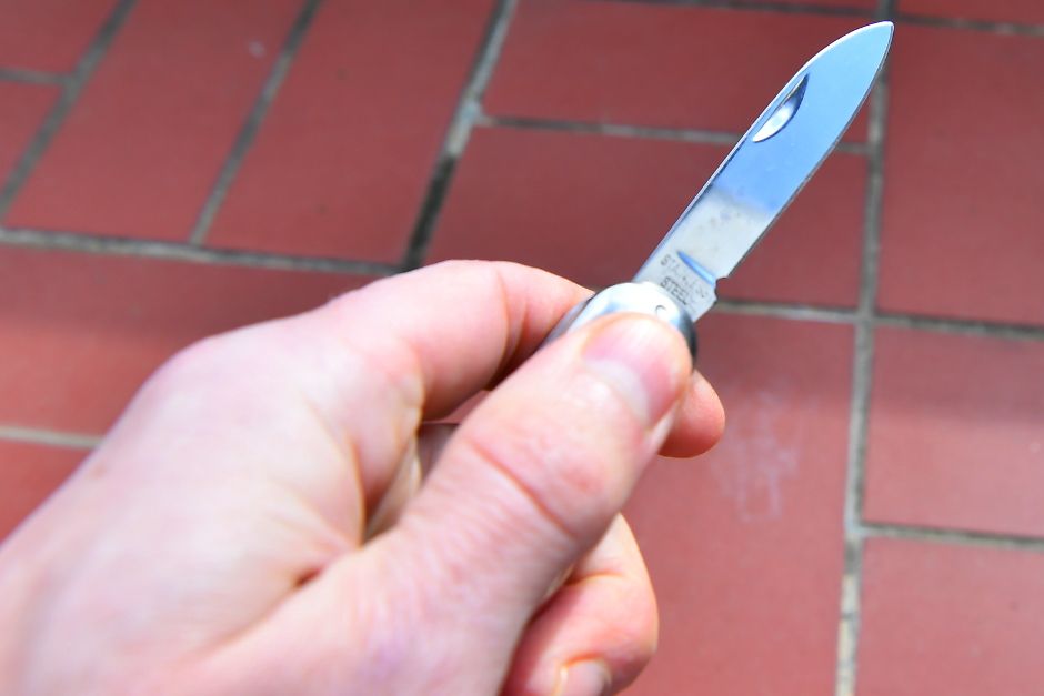 34-Jähriger mit Stichwaffe bedroht