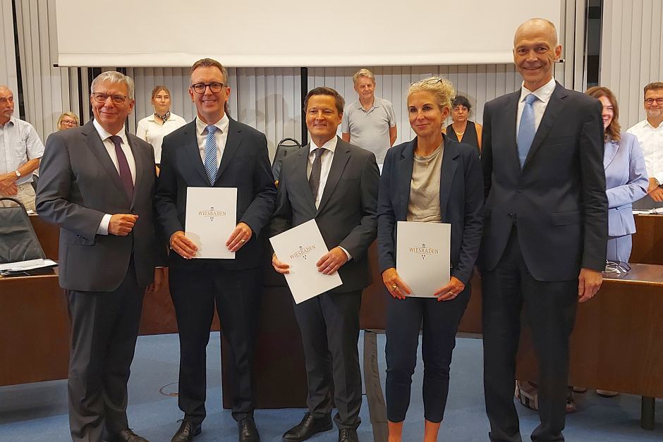Hochspannung im Rathaus Wiesbaden: Neue „Maracuja“-Koalition mischt die Stadtspitze auf. Magistratsumbau – Georgi, Diers und Dahlen gewählt!