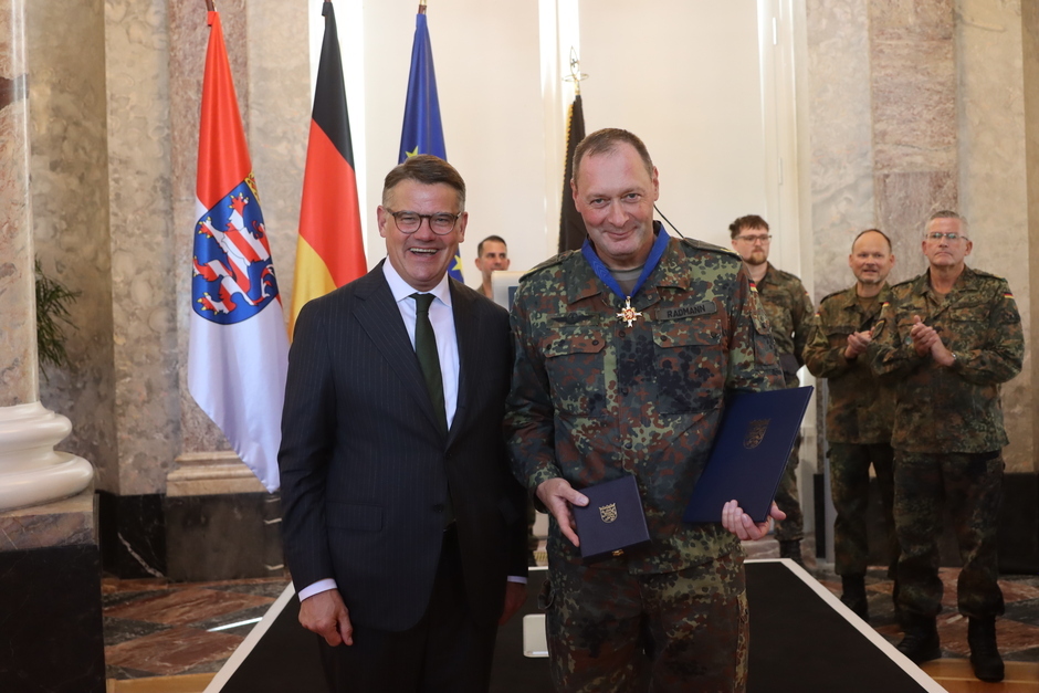 Bei der Kommandoübergabe des Landeskommandos Hessen in Wiesbaden am Dienstag hob er dabei die besondere Rolle Hessens hervor
