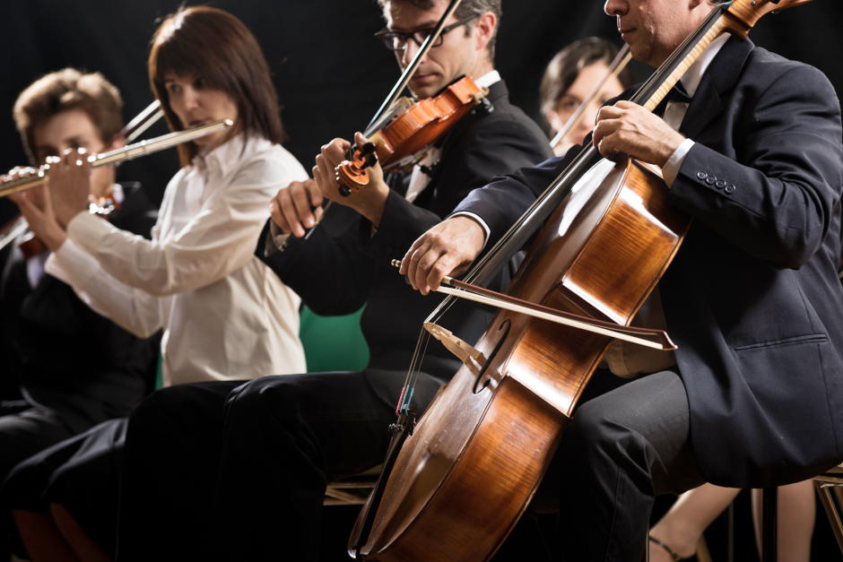 Zwei Konzerte am selben Abend: Violinabend in der Musikakademie und „Young Rising Stars“ in der Lutherkirche Wiesbaden.