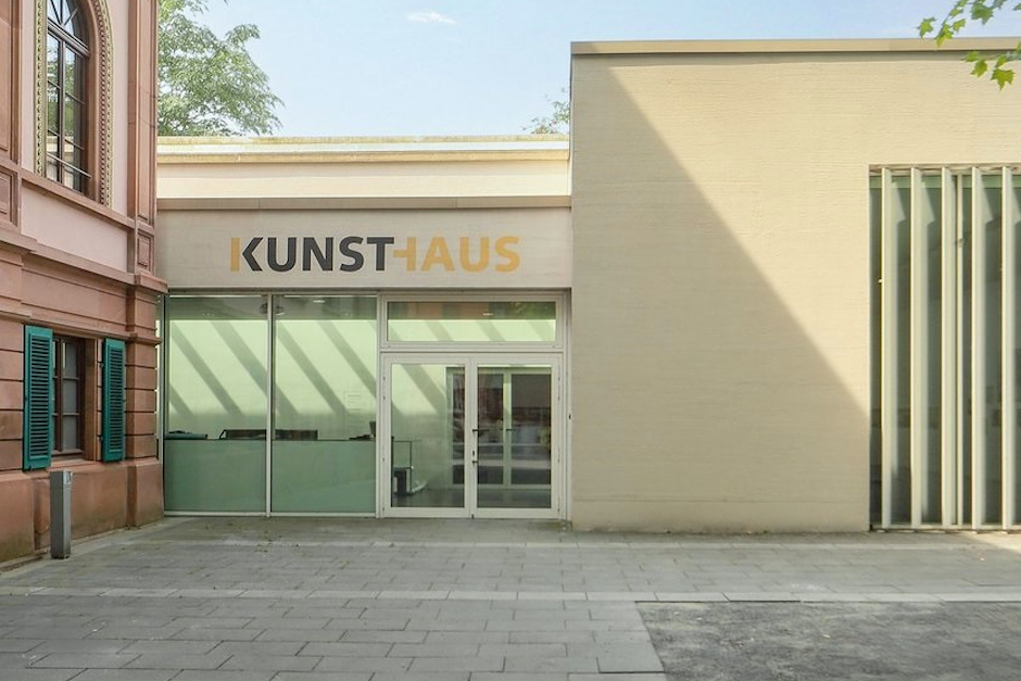 Absage: Öffentliche Führung „Grace Schwindt - Autumn Leaves (Witnesses)“ im Wiesbadener Kunsthaus.