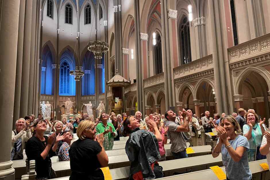 Volle Kirchen und viele Stimmen bei der Nacht der Kirchen in Wiesbaden