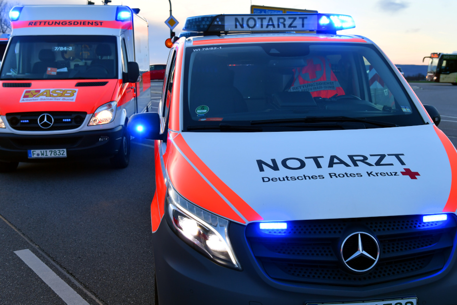 Mehr aktuelle Meldungen und und Nachrichten für die Landeshauptstadt finden Sie täglich in unseren verschiedenen Rubrik auf Wiesbadenaktuell.de. Schwerer Unfall in der Erich-Ollenhauer-Straße in Wiesbaden-Biebrich am Dienstagabend. 75-jähriger Fußgänger von Auto erfasst!