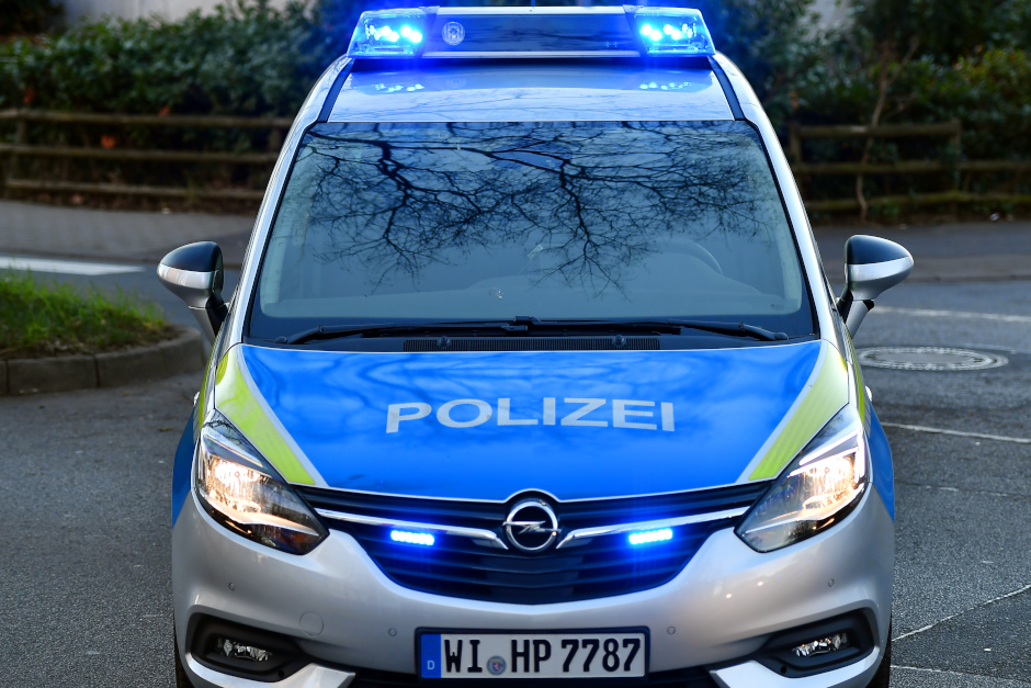 Von hinten geschubst und bestohlen: Straßenraub an 34-Jährigem am Freitag im Wiesbadener Rheingauviertel.