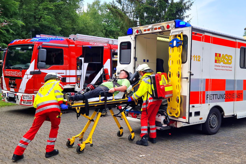 Katastrophenschutz übt den Ernstfall in Wiesbaden. Verkehrsbehinderungen und Kolonnenfahrten rund um HöMS und Krankenhäuser am Samstag, 12. September im Stadtgebiet.