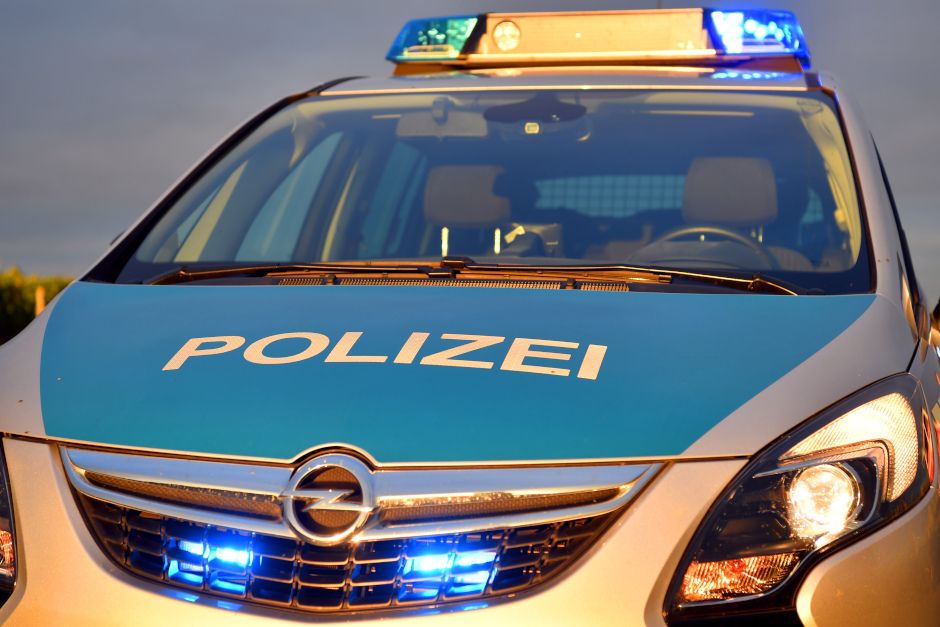 Verdächtige Gegenstände an zwei Strommasten sorgen für Polizeieinsatz