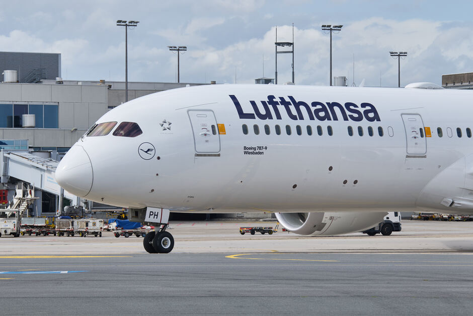 Das neue Patenflugzeug der Stadt Wiesbaden ist eine Boeing 787-9 mit der Kennung D-ABPH.