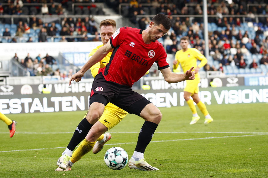 SV Wehen Wiesbaden am Samstag in Verl gefordert