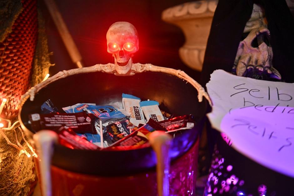 Gruselspaß im Marktkeller: Halloween-Quiz „Süßes oder Saures“ im Wiesbadener Stadtmuseum lockt junge Detektive!
