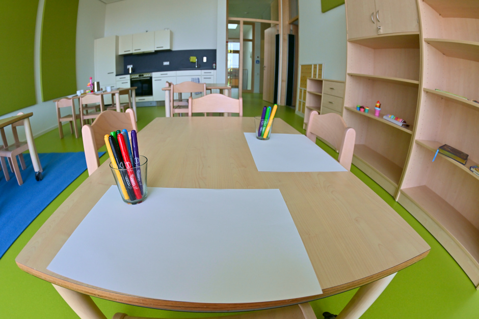 Klare Absage an Planungsstopp: Die Stadt Wiesbaden hält am Ziel fest, Krippenplätze für Kinder unter 3 Jahren in Igstadt zu schaffen.