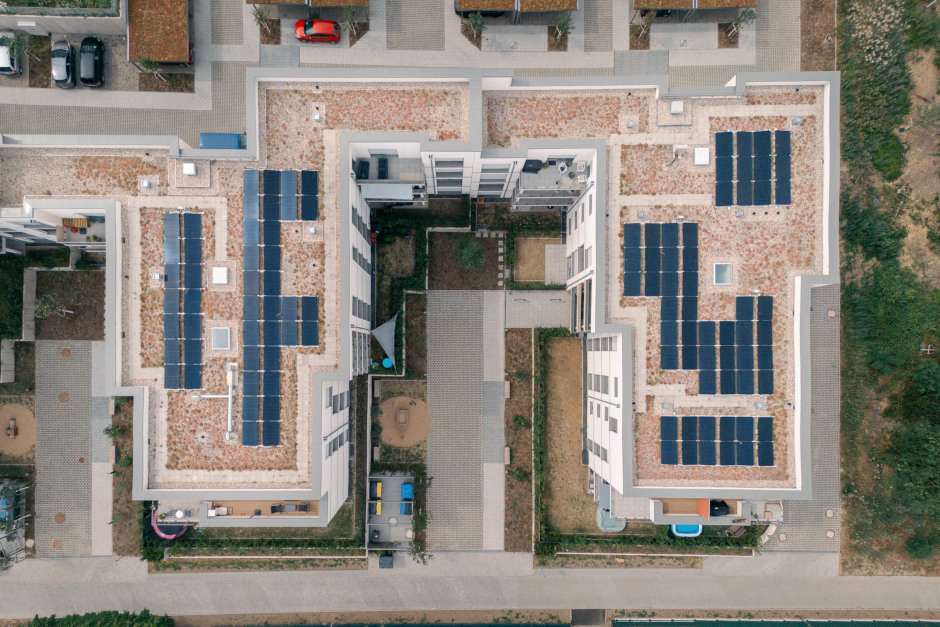 Energiewende im Kärntnerviertel in Biebrich: Die GWW Wiesbaden, Stadtwerke und metergrid bringen günstigen Mieterstrom auf 32 Wohnungen. 20 Prozent Ersparnis für Mieter – alle Details auf wiesbadenaktuell.de!