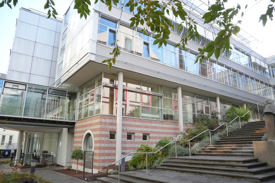 Die Katholische Region, KFB, KEB und das Religionspädagogische Amt sind ab sofort im Roncalli Haus III in der Friedrichstraße 24 a untergebracht.