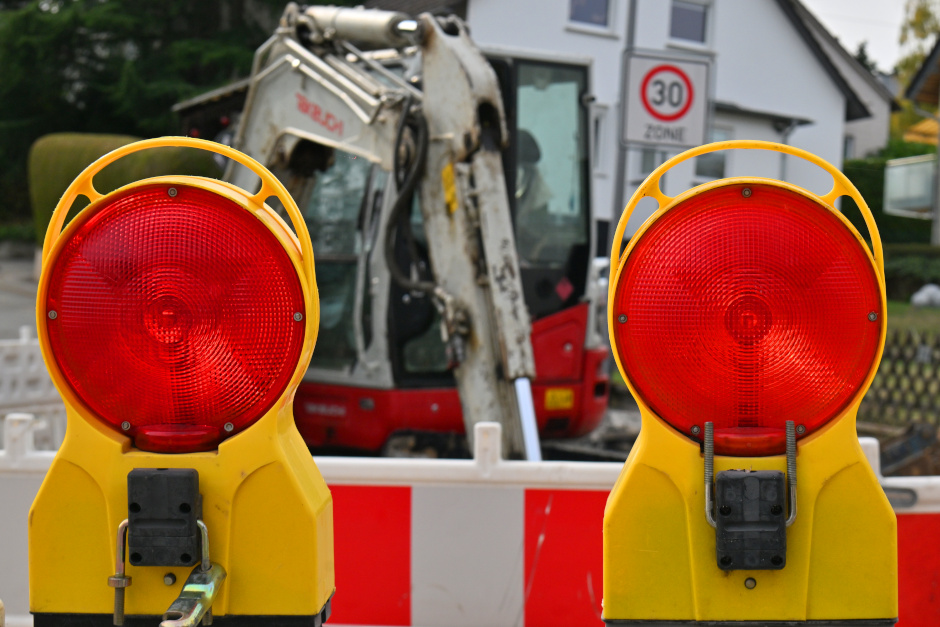 Sperrung der Bregenzer Straße in Mainz-Kostheim für Tiefbauarbeiten.